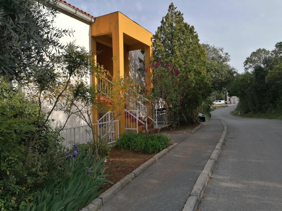 Apartament 4 Roses Ravni